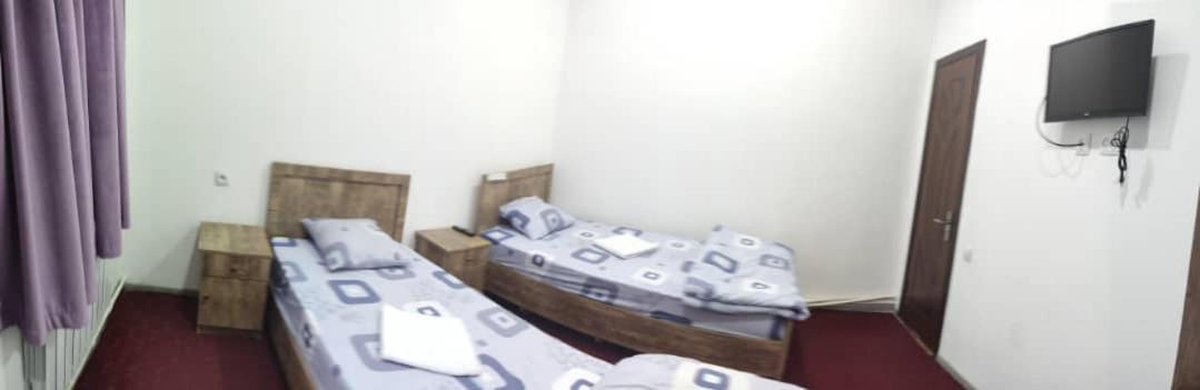 Hotel Nehal Kamal ทาชเคนต์ ภายนอก รูปภาพ