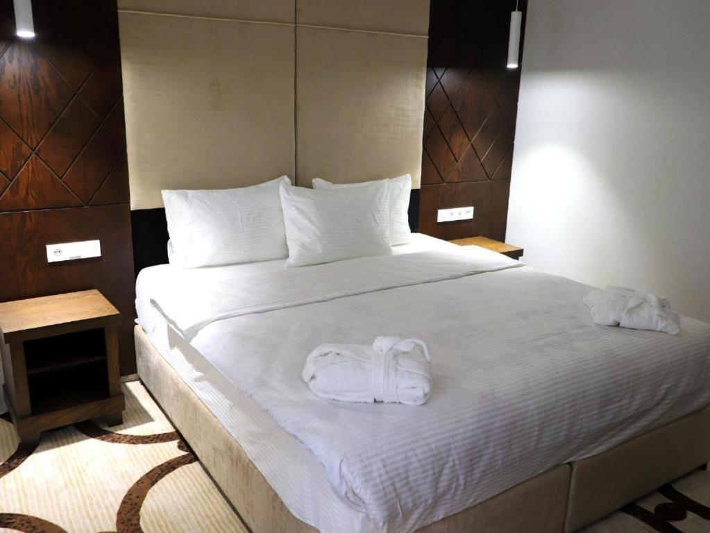 Hotel Nehal Kamal ทาชเคนต์ ภายนอก รูปภาพ