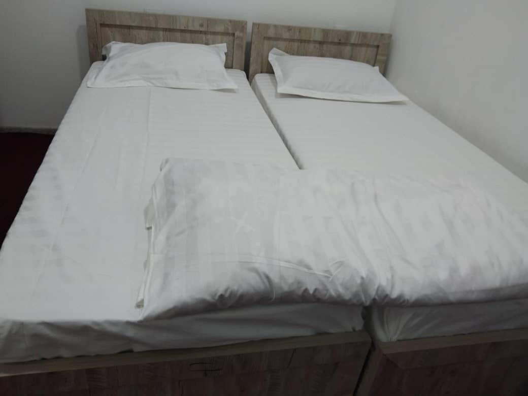 Hotel Nehal Kamal ทาชเคนต์ ภายนอก รูปภาพ